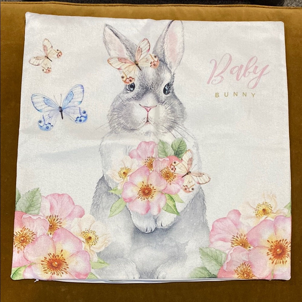 Like New 20” Baby Bunny Floral Throw Pillow Cover!